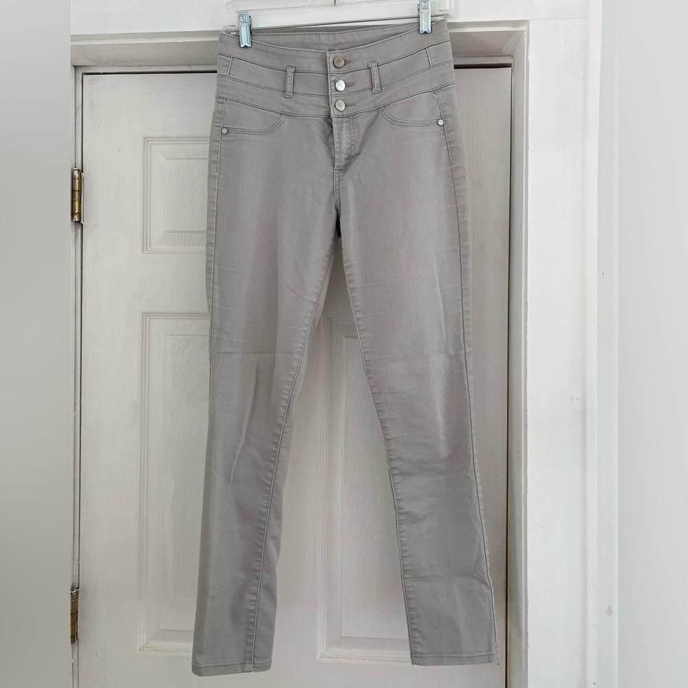 High waisted gray jeggings Refuge brand size 8